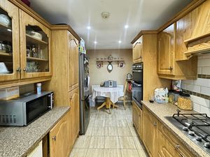Kitchen- click for photo gallery